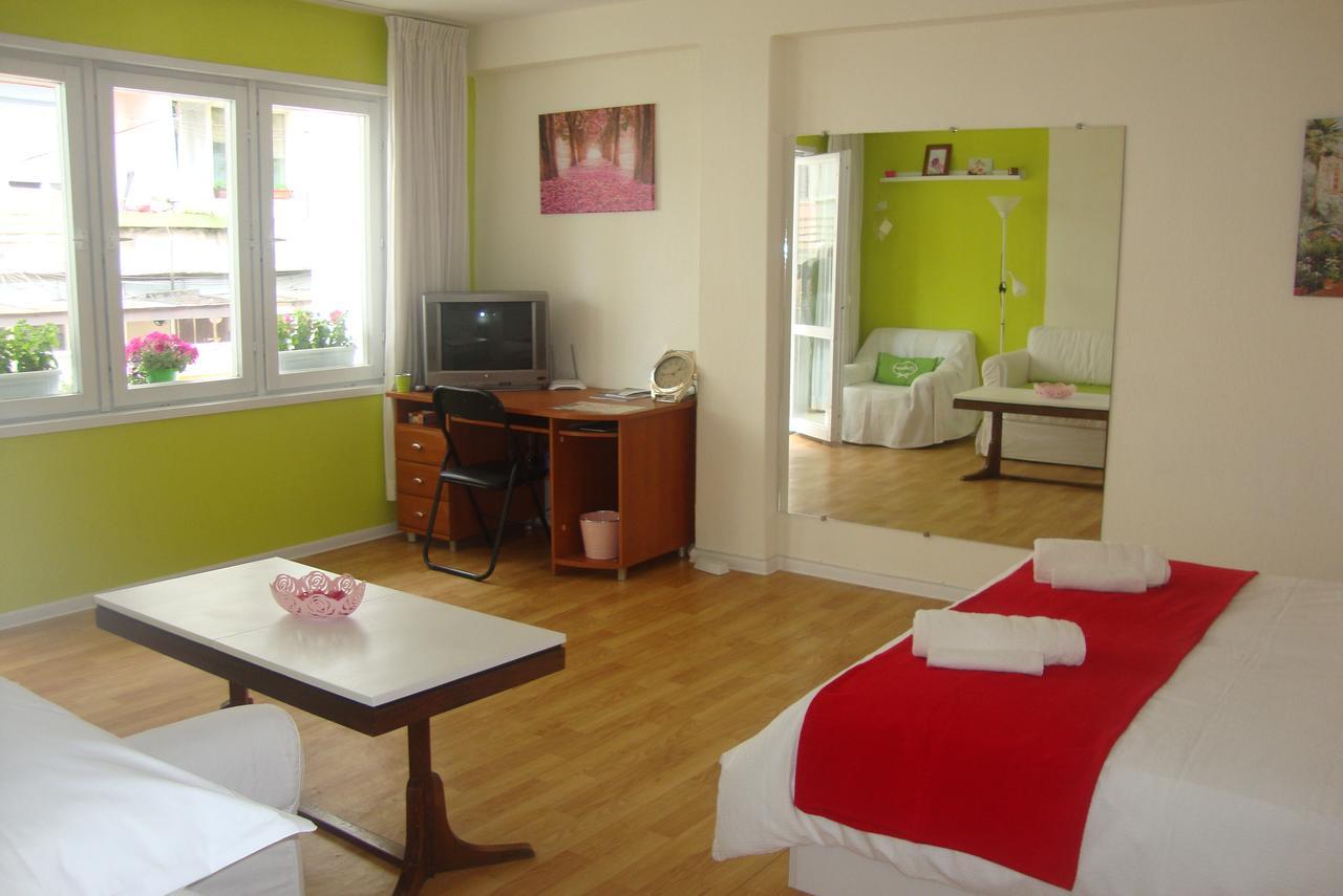 Guest Rooms Colours Καζανλούκ Εξωτερικό φωτογραφία